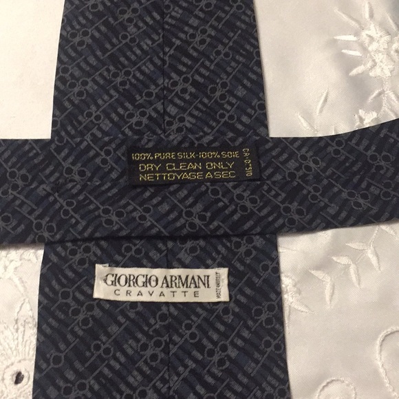 Giorgio Armani tie - Picture 3 of 3